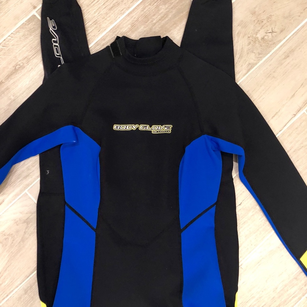 Body Glove Women’s Wetsuit 🏊🏼‍♀️